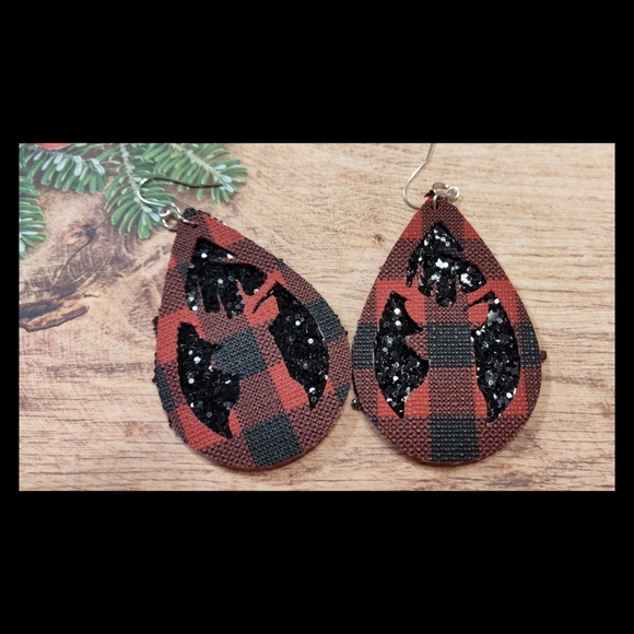 Jewelry - 3/$20 Buffalo plaid deer faux leather earrings